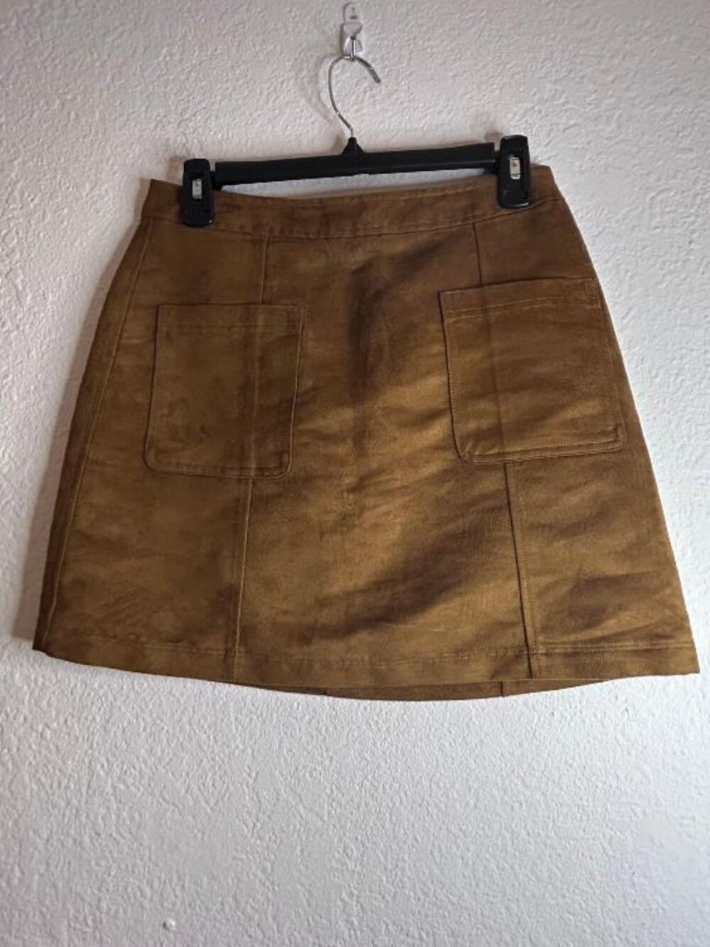 Retro 80s Style Mini Faux Suede Mini Skirt in Cognac Brown Old Navy Size 4